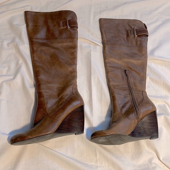 Ladies 9 West Olishao Tall Wedge Boots. Color Saddle - Picture 3 of 10